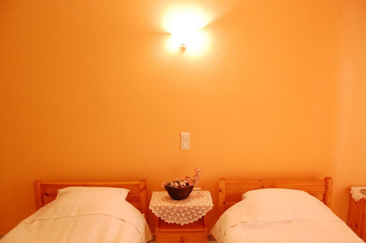 Aparthotel Napoleon Rovies Zewnętrze zdjęcie